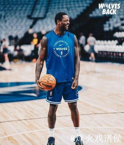 兰德尔表现亮眼：场均22分7板6助，真实命中率破60%