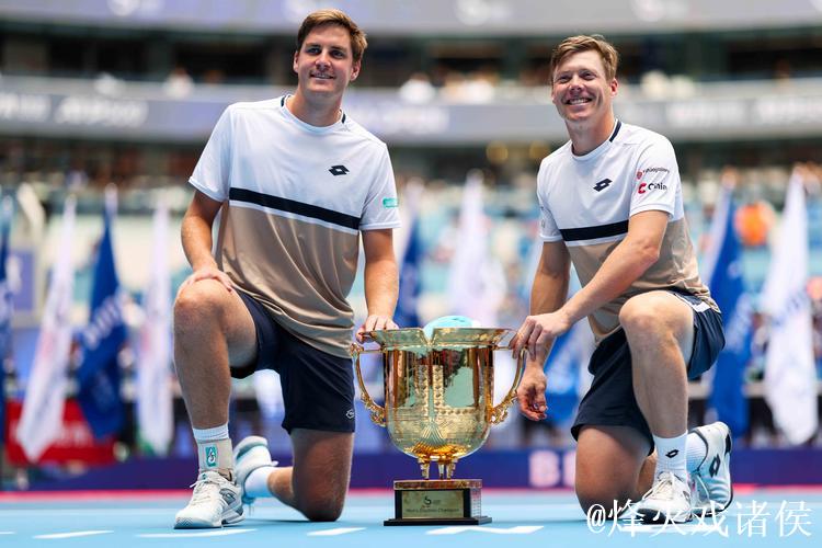 中网男双决赛 大满贯冠军搭档夺冠